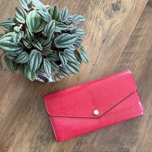 ** Louis Vuitton ** Wallet Epi Sarah Wallet Castillan Red Valentine’s Day COA